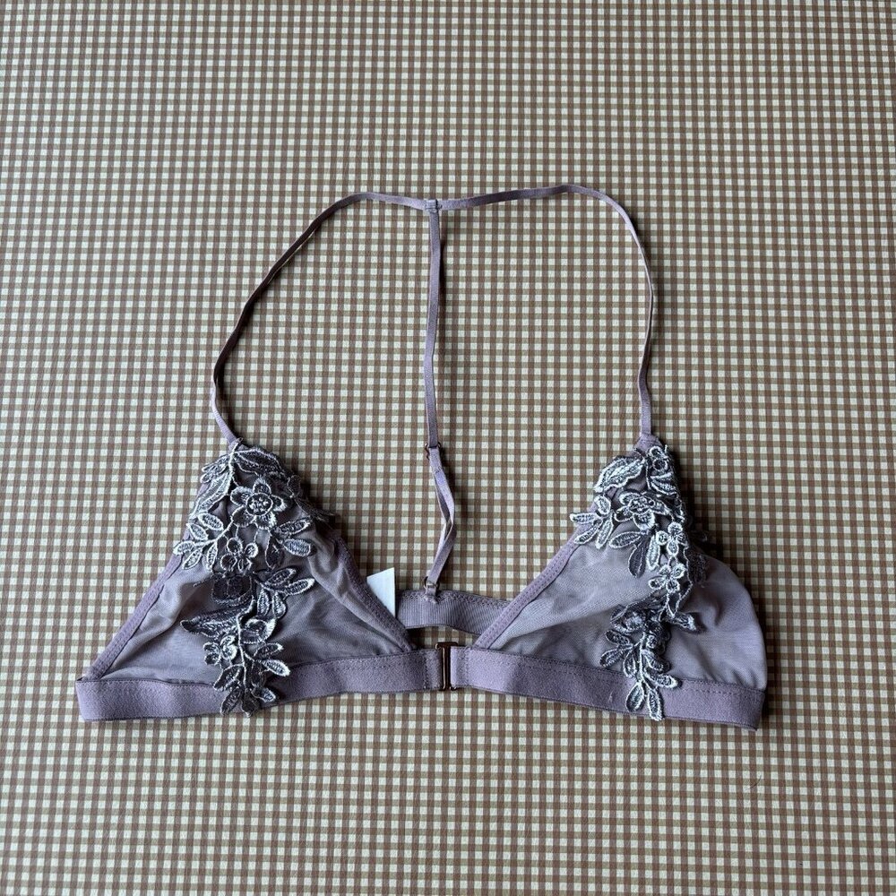 Urban outfitters Sheer Lace Bralette Women’s large. Fits Medium Sexy Fairy‎